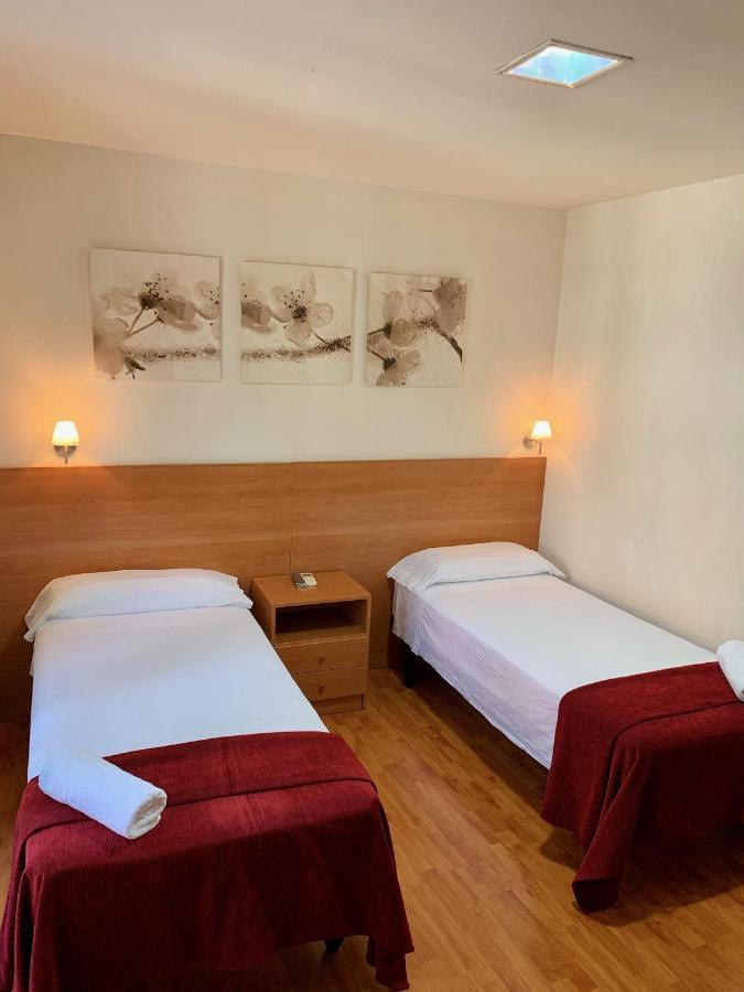 Hostal Madrazo Barcelona Luaran gambar