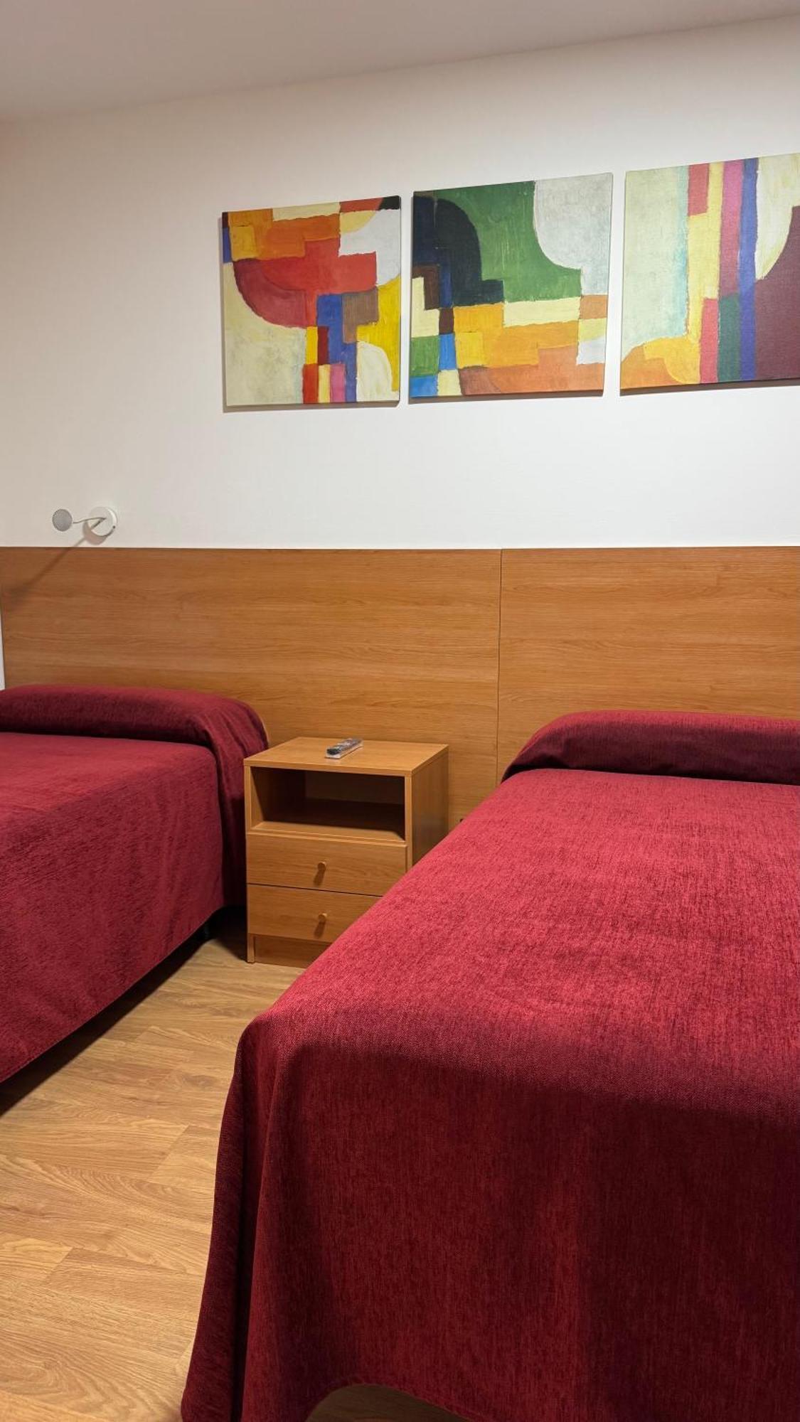 Hostal Madrazo Barcelona Luaran gambar