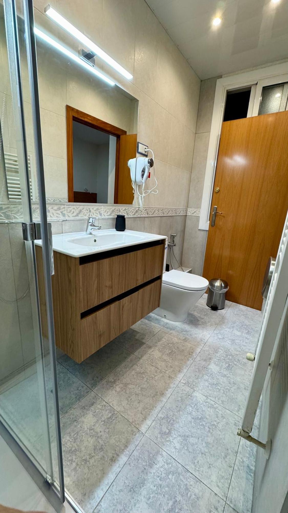 Hostal Madrazo Barcelona Luaran gambar