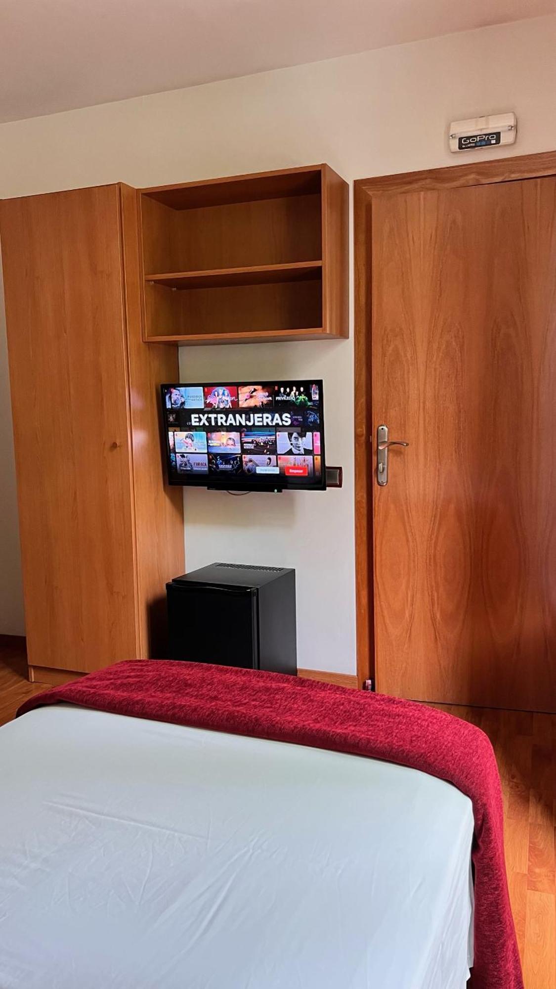 Hostal Madrazo Barcelona Luaran gambar