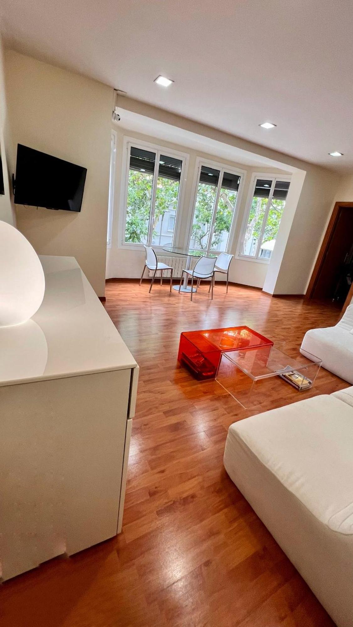 Hostal Madrazo Barcelona Luaran gambar