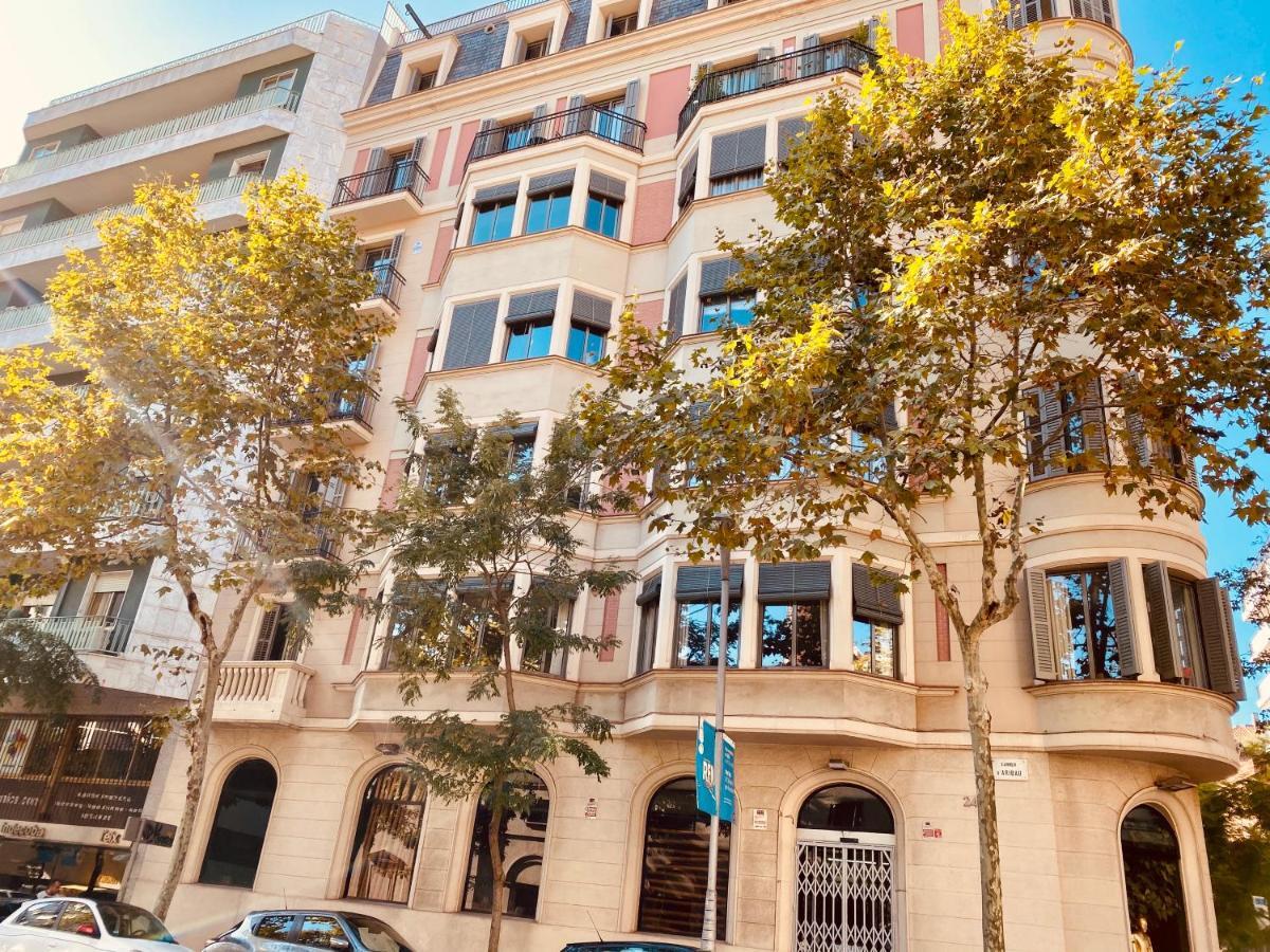 Hostal Madrazo Barcelona Luaran gambar